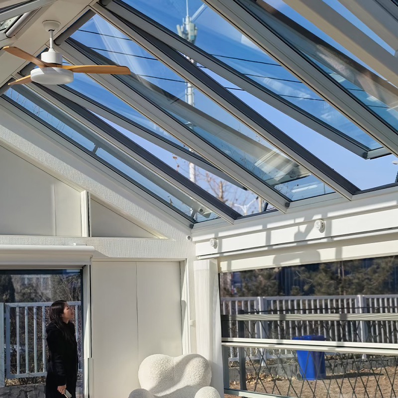 Skylight Gantung Desain Anti Hujan Masuk